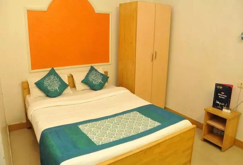 Oyo 3061 Hotel De Pintu