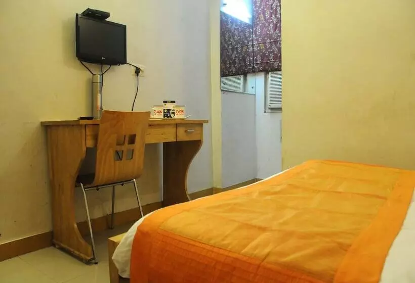 Oyo 3061 Hotel De Pintu