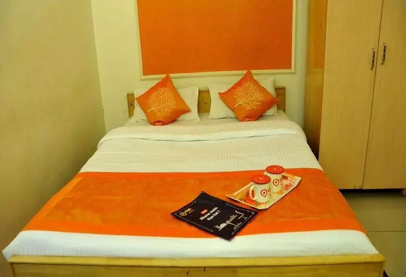 Oyo 3061 Hotel De Pintu