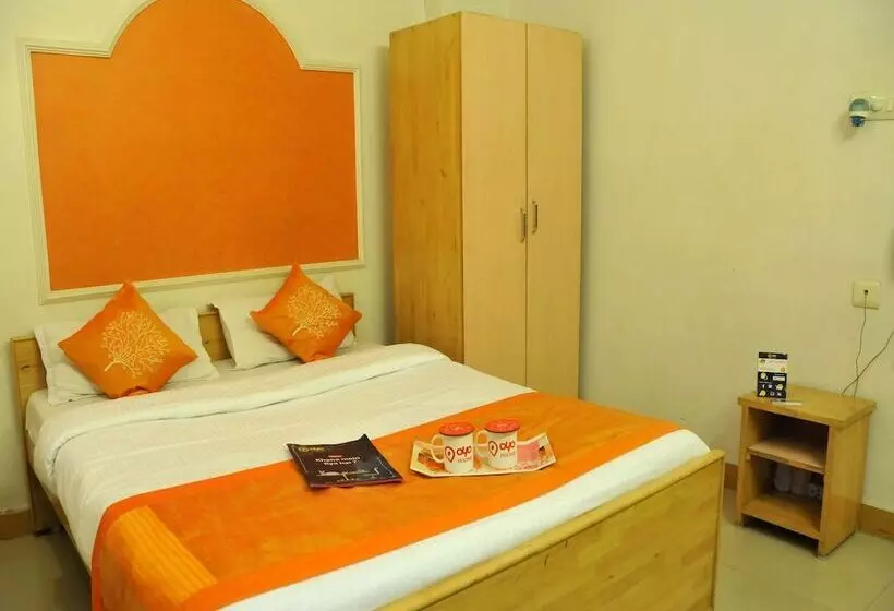 Oyo 3061 Hotel De Pintu