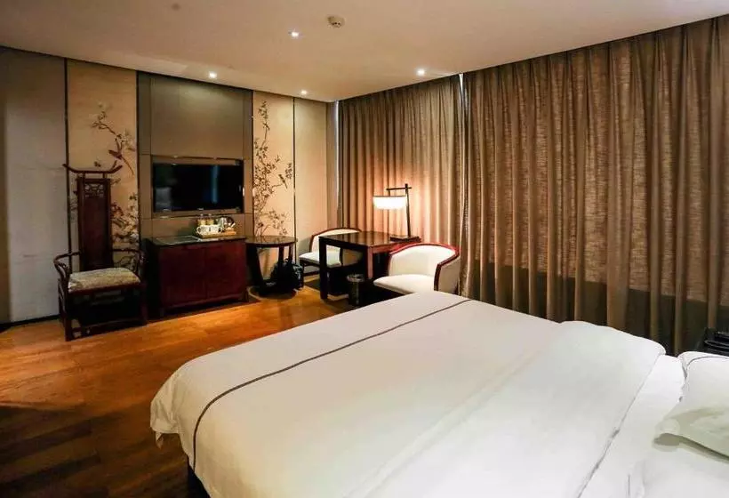 Starway Hotel Xiangyang Railway