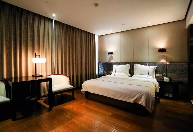 Starway Hotel Xiangyang Railway