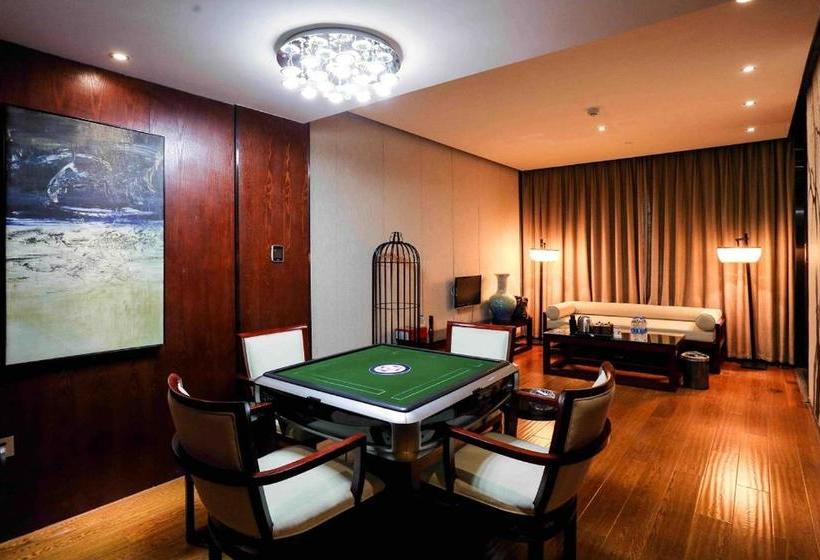 Starway Hotel Xiangyang Railway