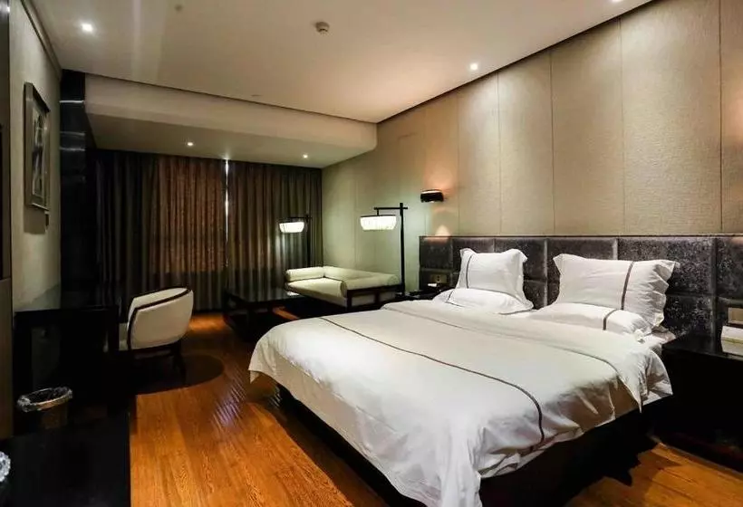 Starway Hotel Xiangyang Railway