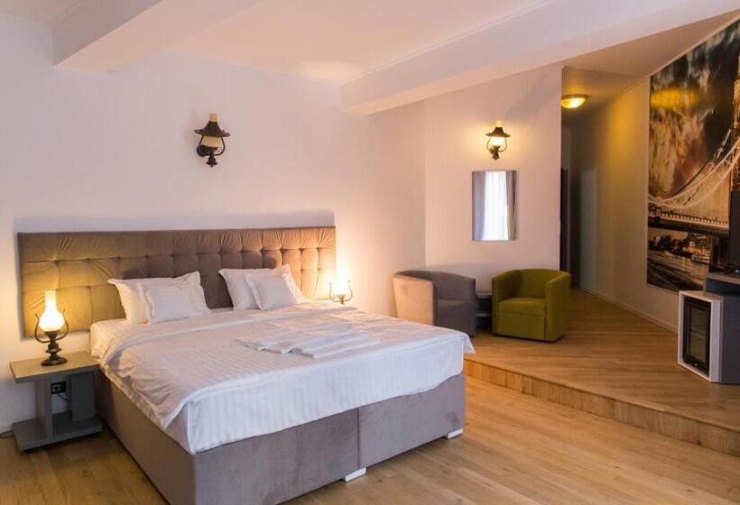 Ambra Boutique Hotel & Bistro