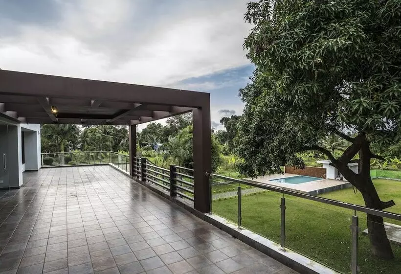 Aamiaismajoitus (B&B) Nadhiyoram River Retreat