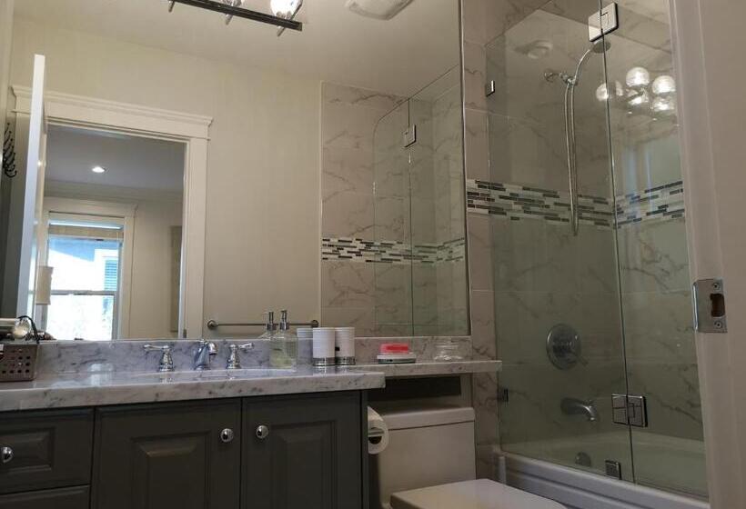 민박 White Rose House