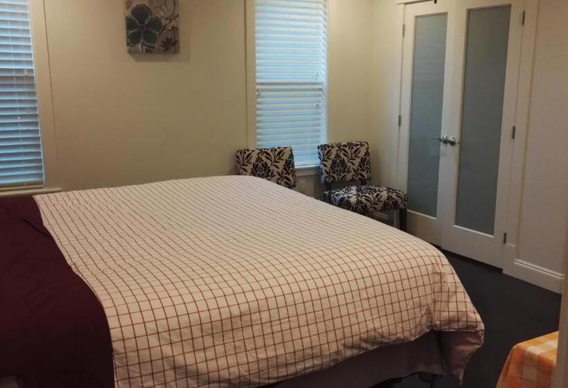 민박 White Rose House