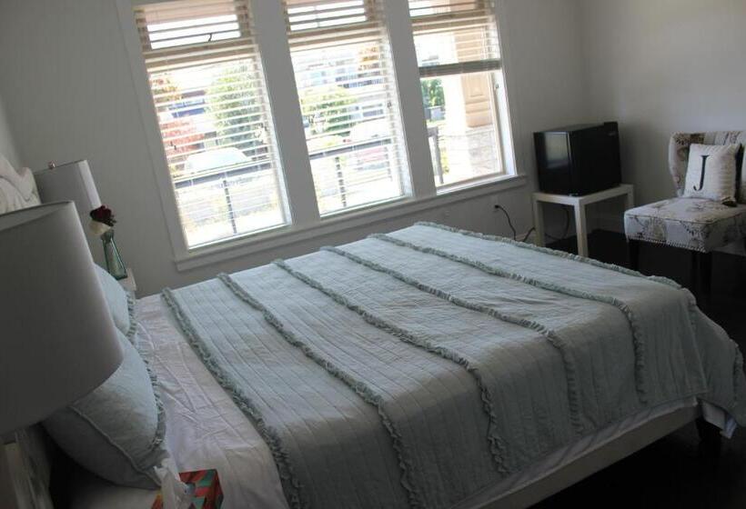 민박 White Rose House