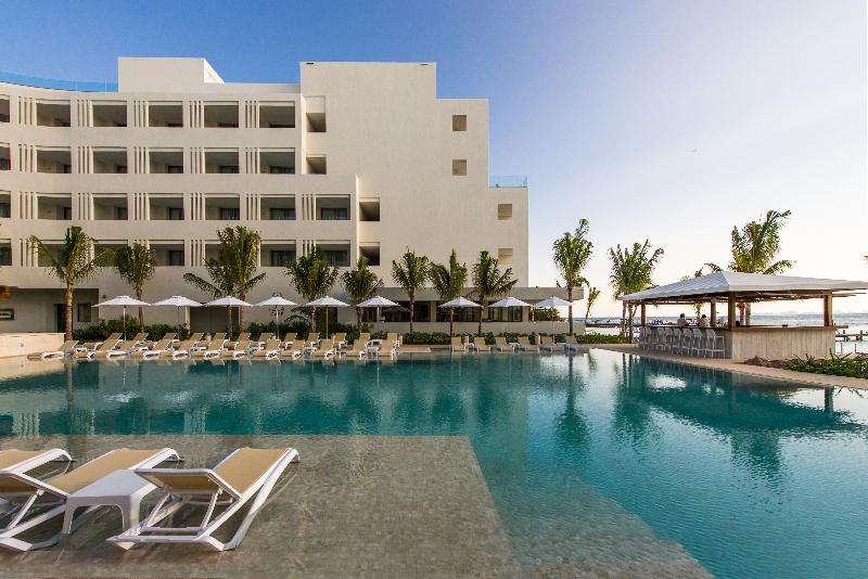 فندق Izla Beach Front