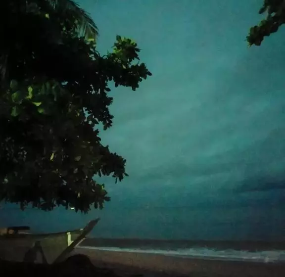 ホテル Leen Tangalle