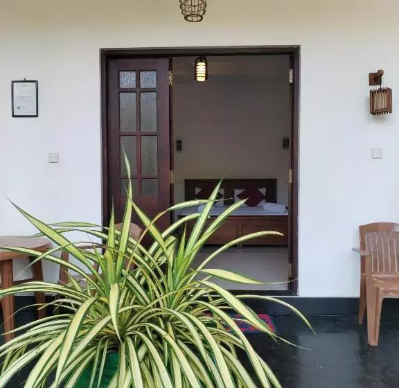 ホテル Leen Tangalle