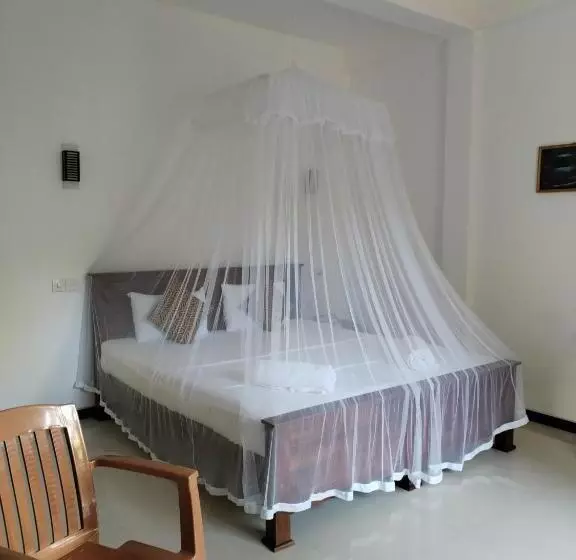 ホテル Leen Tangalle