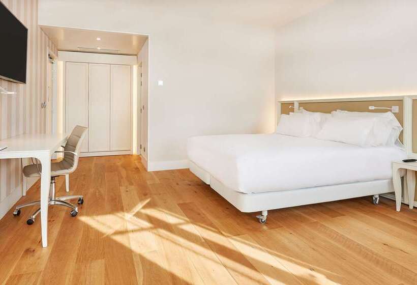 هتل NH Collection Marseille