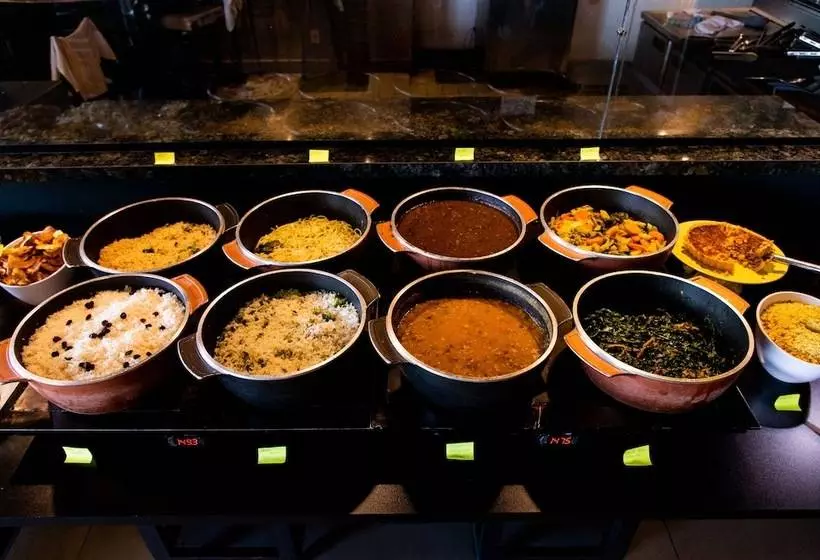 Hotelli Uiramutam Palace