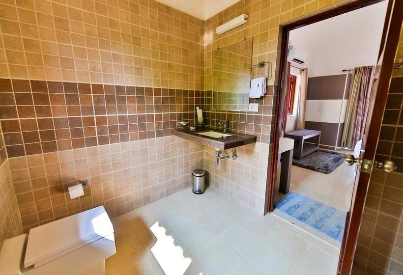 Emperor Resort & Spa 5min Walk From Vagator & Ozran Beach