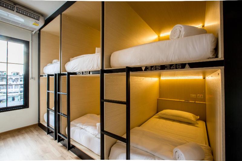 Bed To Bangkok   Hostel