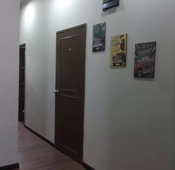 R&r Budget Inn  Hostel