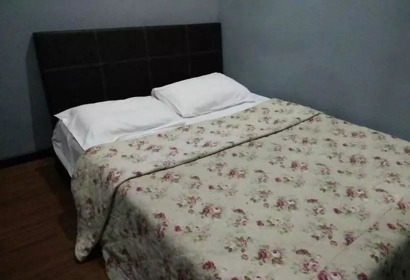 R&r Budget Inn  Hostel