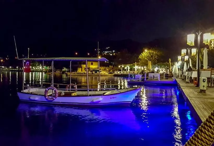 Aamiaismajoitus (B&B) Gi̇ri̇ti̇mu Evleri̇