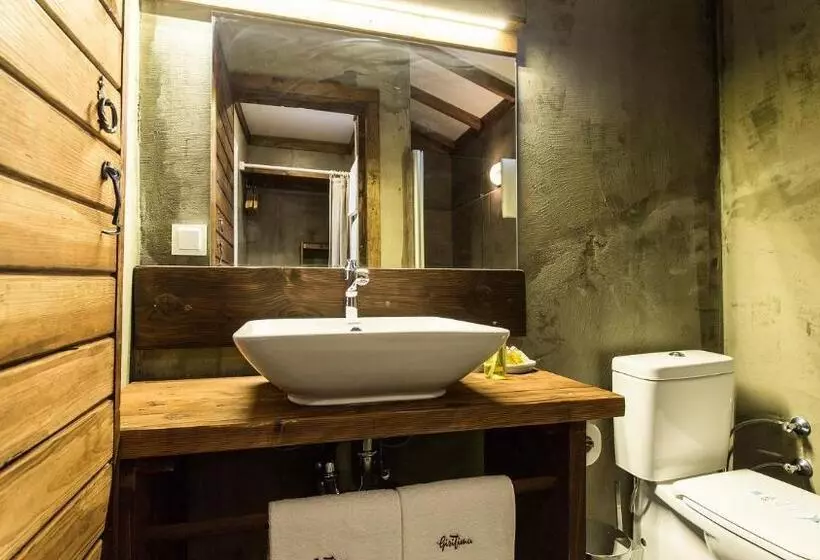 Aamiaismajoitus (B&B) Gi̇ri̇ti̇mu Evleri̇