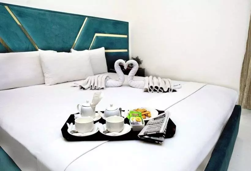 هتل Royalton Inn