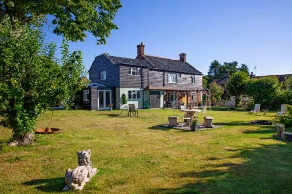 Lawson Cottage B&b