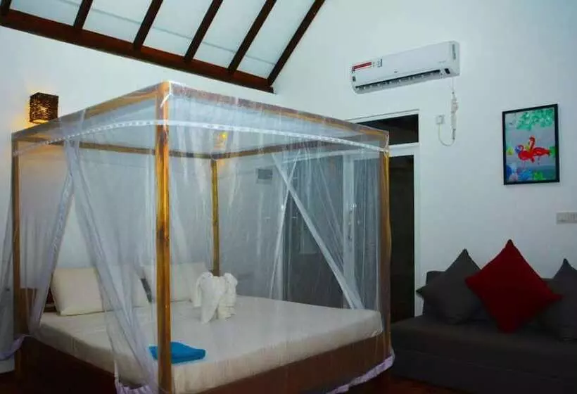 استراحتگاه Riva Del Sole Guest House