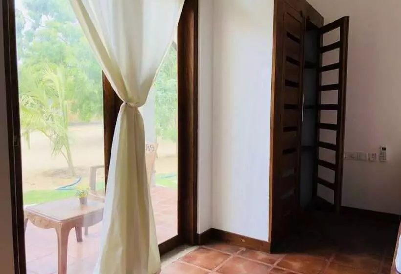 استراحتگاه Riva Del Sole Guest House