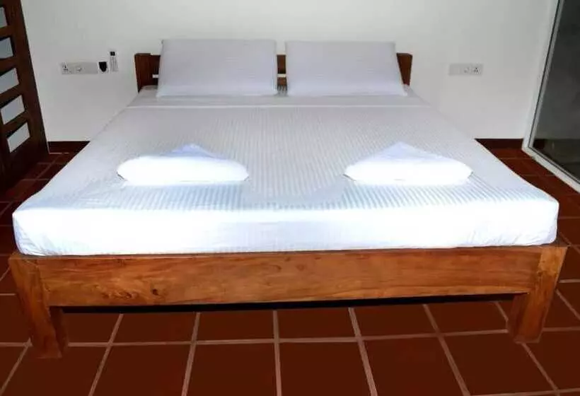 استراحتگاه Riva Del Sole Guest House