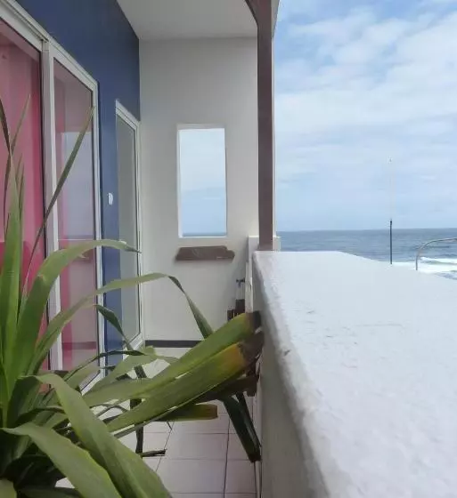 تختخواب و صبحانه Kasa Tambla