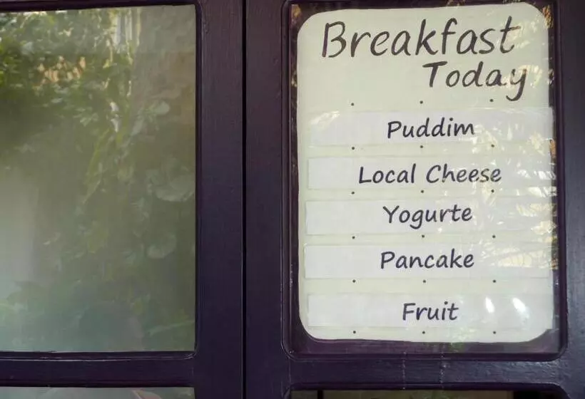 تختخواب و صبحانه Kasa Tambla