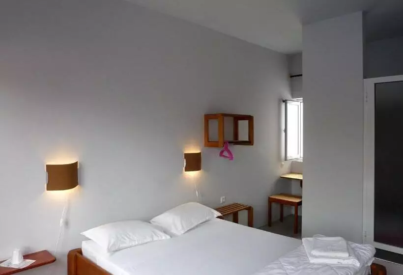 تختخواب و صبحانه Kasa Tambla