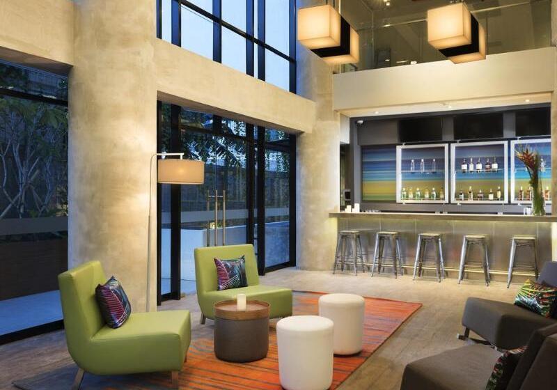 Hotel Aloft Jakarta Wahid Hasyim