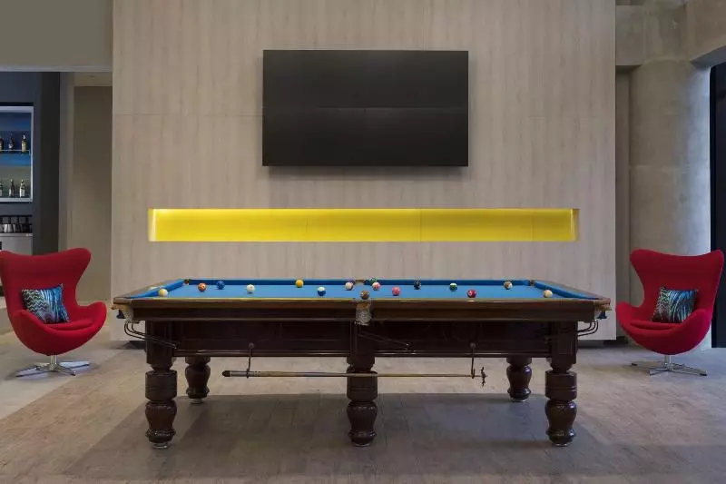 ホテル Aloft Jakarta Wahid Hasyim