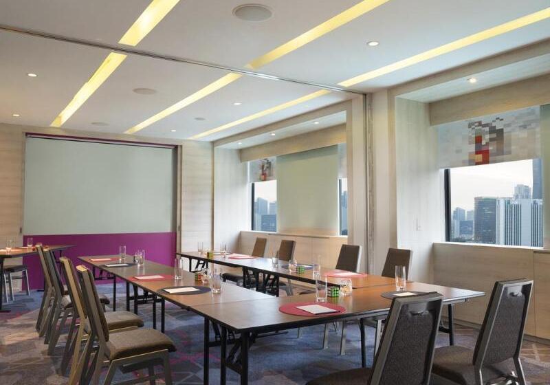 Hotel Aloft Jakarta Wahid Hasyim