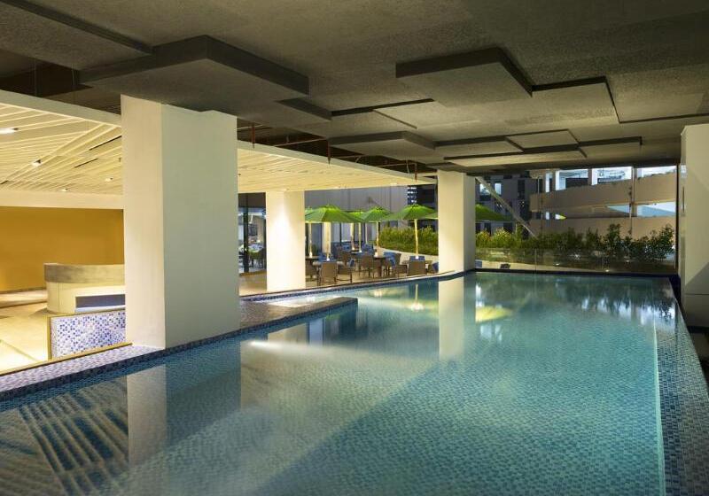 Hotel Aloft Jakarta Wahid Hasyim