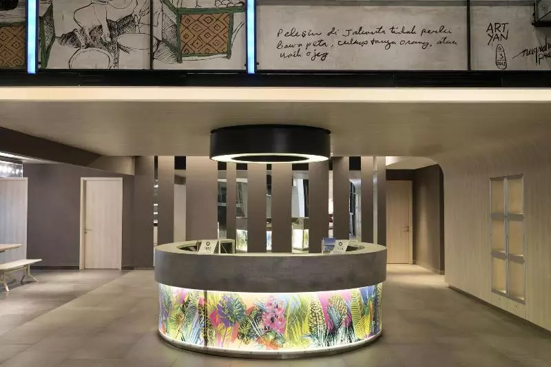 ホテル Aloft Jakarta Wahid Hasyim