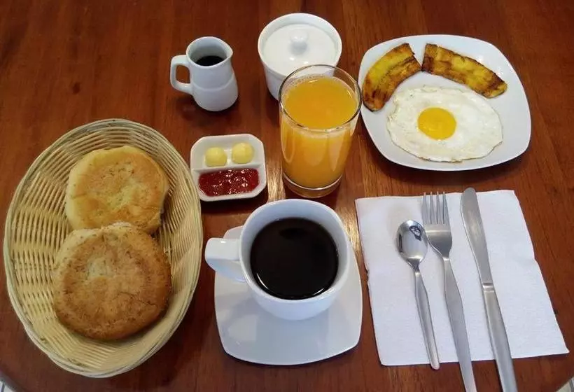 Hotel Maudi Lodging