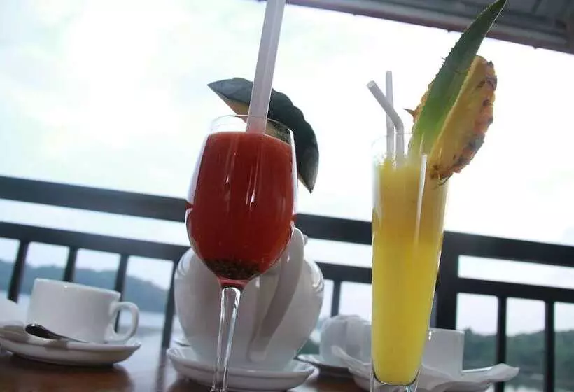 هتل Sanu Lagoon Resort & Spa