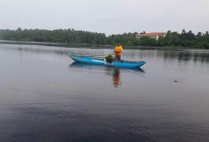 هتل Sanu Lagoon Resort & Spa