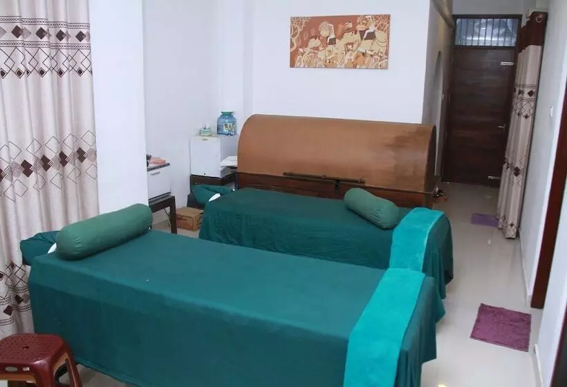 هتل Sanu Lagoon Resort & Spa