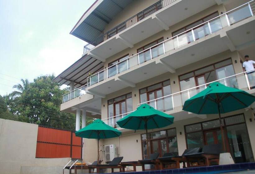 호텔 Sanu Lagoon Resort & Spa