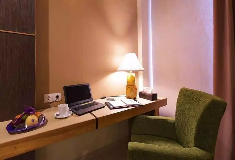 Hotelli The Sya Regency Palu By Soasia