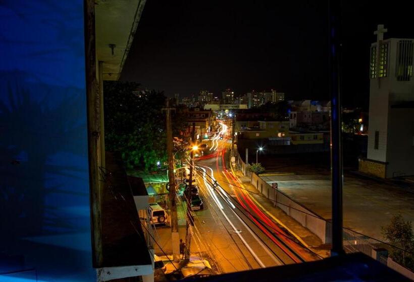 Nomada Urban Beach Hostel Calle Loiza