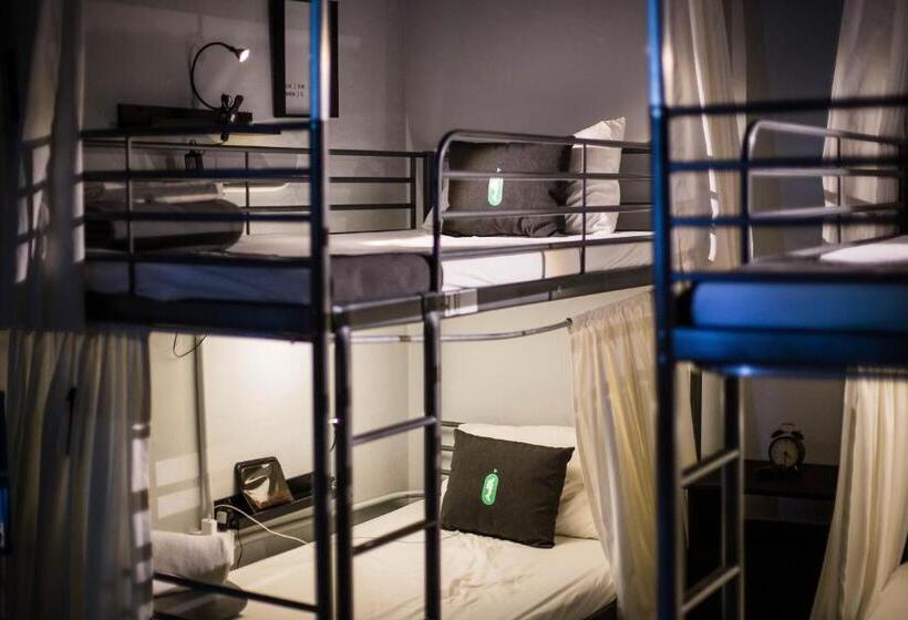 Nomada Urban Beach Hostel Calle Loiza