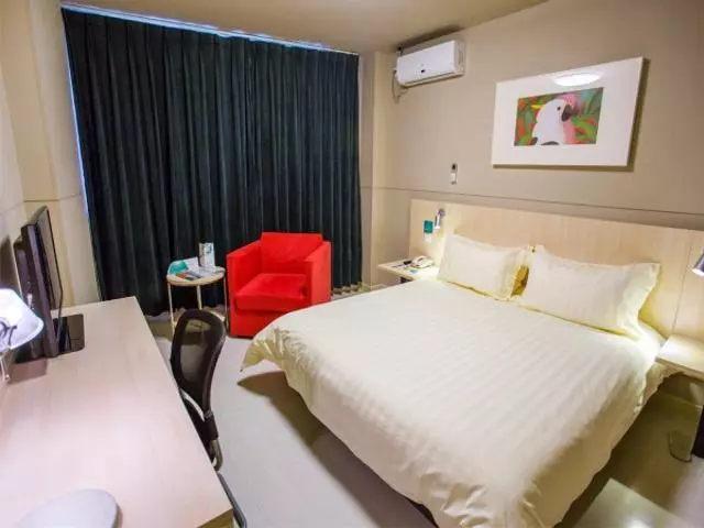 Hotelli Jinjiang Inn Wuxi Huishan District Government Wanda Plaza