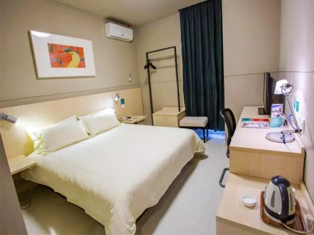 Hotelli Jinjiang Inn Wuxi Huishan District Government Wanda Plaza