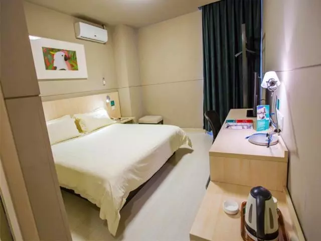 Hotelli Jinjiang Inn Wuxi Huishan District Government Wanda Plaza