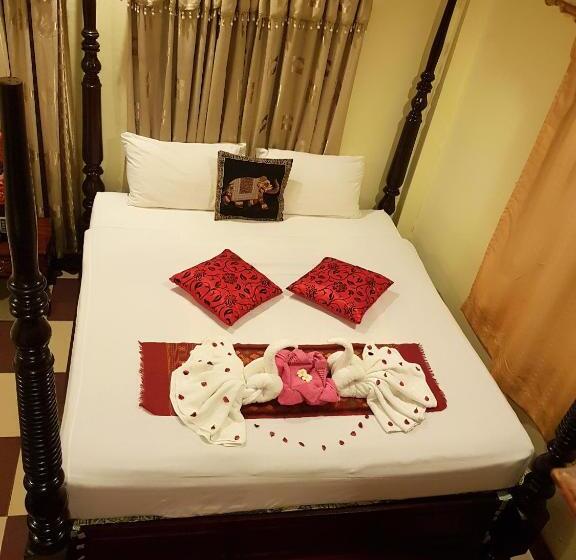 فندق Sakura Wood House